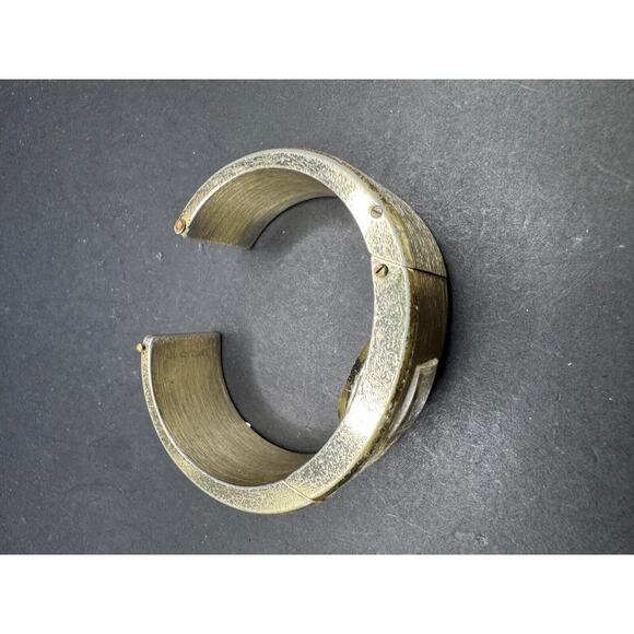 Vtg Sheffield Watch Cuff Bracelet Gold Tone Women\'s Swiss Made Shock Resistant